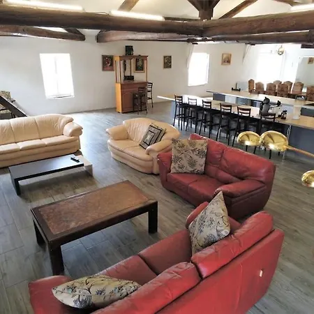 Grande Maison Familiale Avec Piscine Couverte