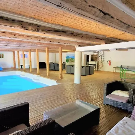 別荘 Grande Maison Familiale Avec Piscine Couverte