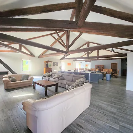 Grande Maison Familiale Avec Piscine Couverte 別荘 *