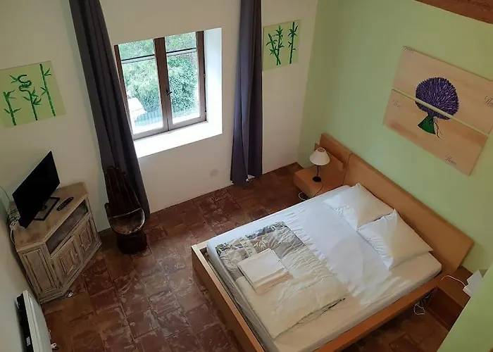 Vakantiehuis Grande Maison Familiale Avec Piscine Couverte Lespignan
