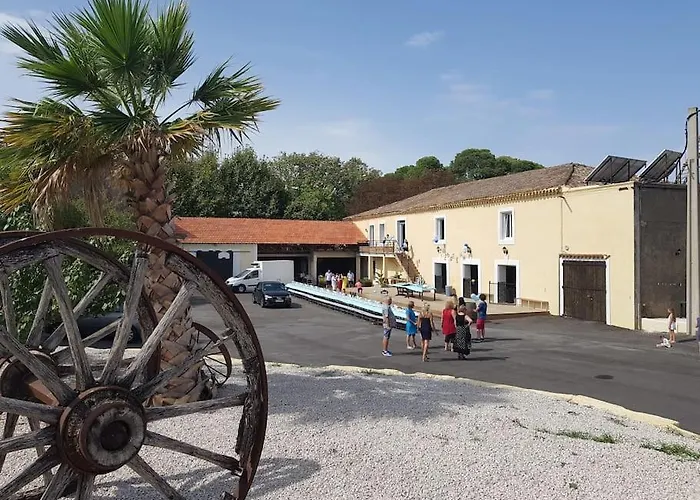 Grande Maison Familiale Avec Piscine Couverte Vakantiehuis