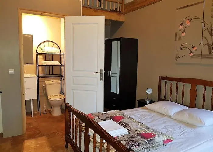 Vakantiehuis Grande Maison Familiale Avec Piscine Couverte *