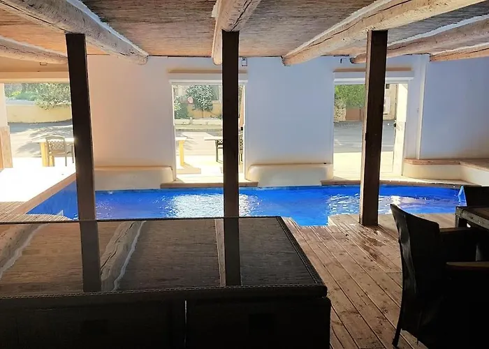 Grande Maison Familiale Avec Piscine Couverte Vakantiehuis *