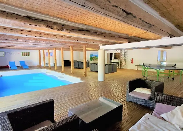 Vakantiehuis Grande Maison Familiale Avec Piscine Couverte