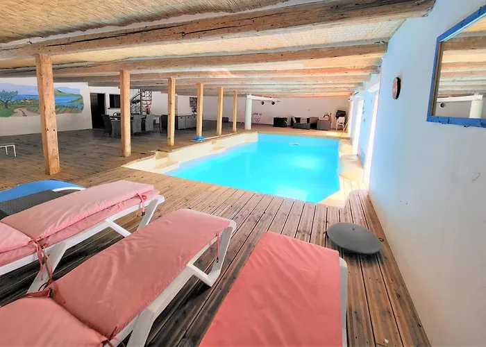 Grande Maison Familiale Avec Piscine Couverte Vakantiehuis