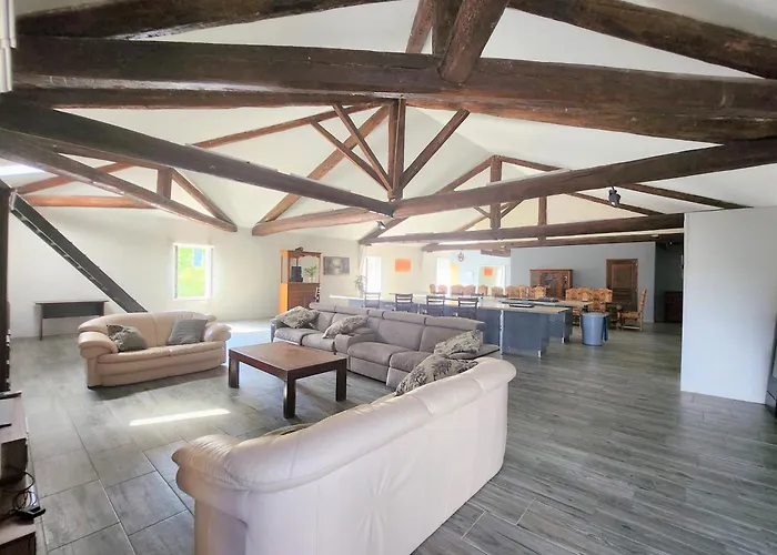 Grande Maison Familiale Avec Piscine Couverte Vakantiehuis *